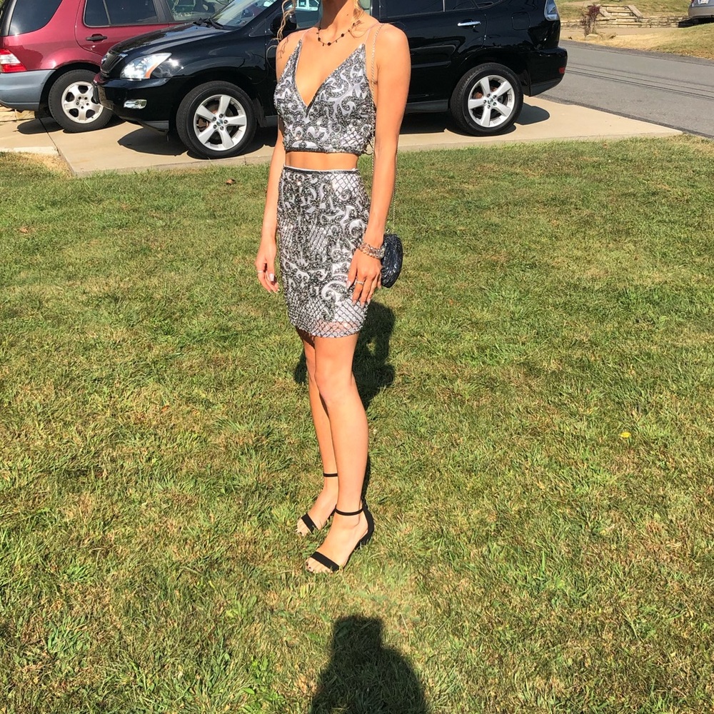 Homecoming dress - Picture 1 of 2